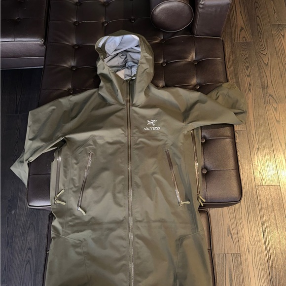 Arc’teryx beta long jacket medium - Picture 2 of 6